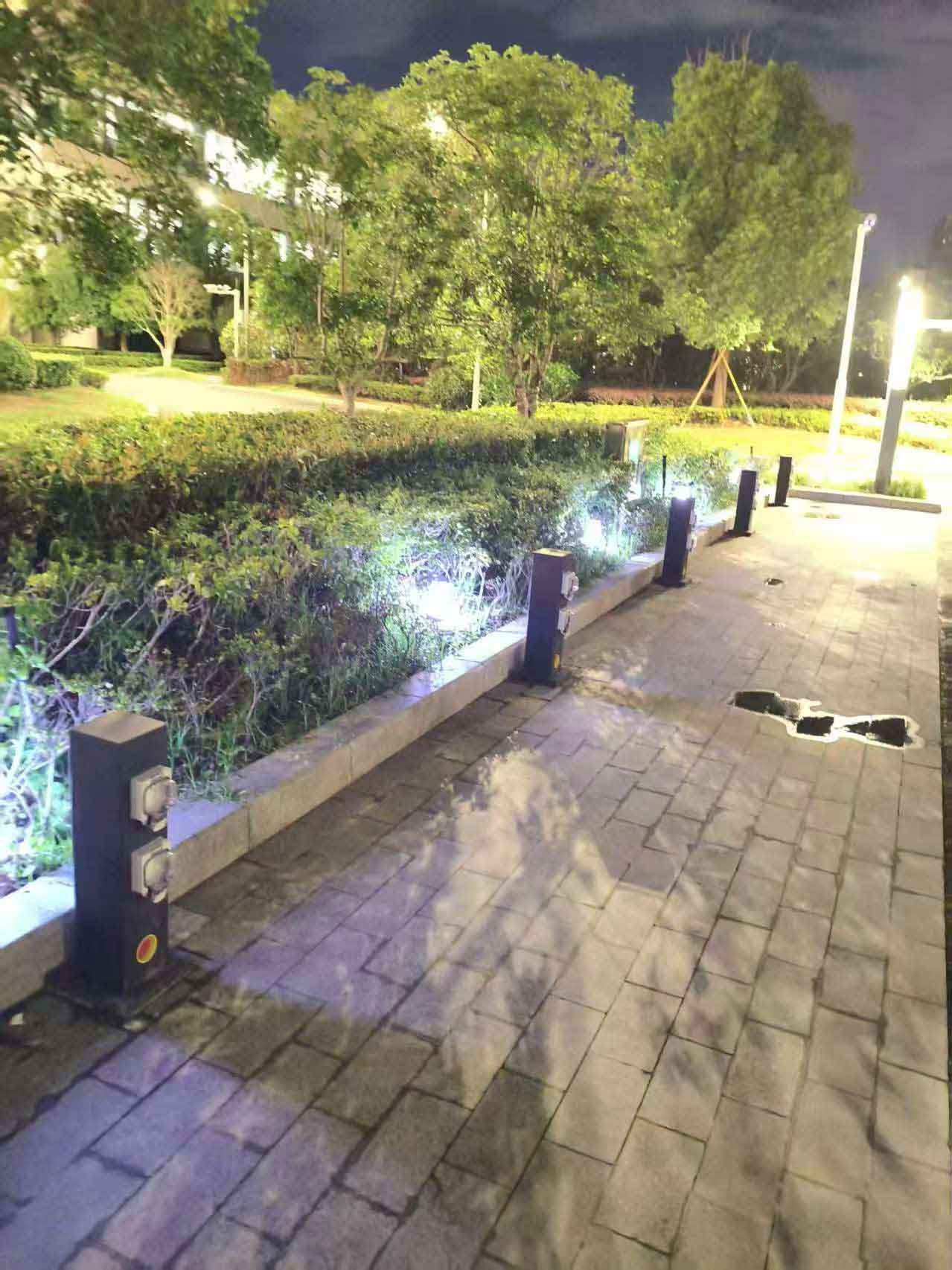 極亞智能溫州營地水電樁夜間戶外場景實拍